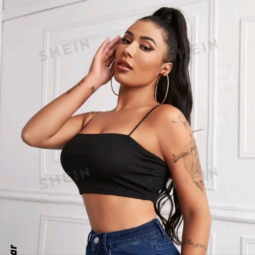 SHEIN - short black tank top